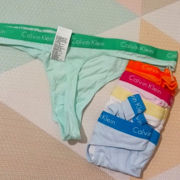 Calvin Klein 5 Thongs Pack - Picture 3 of 7